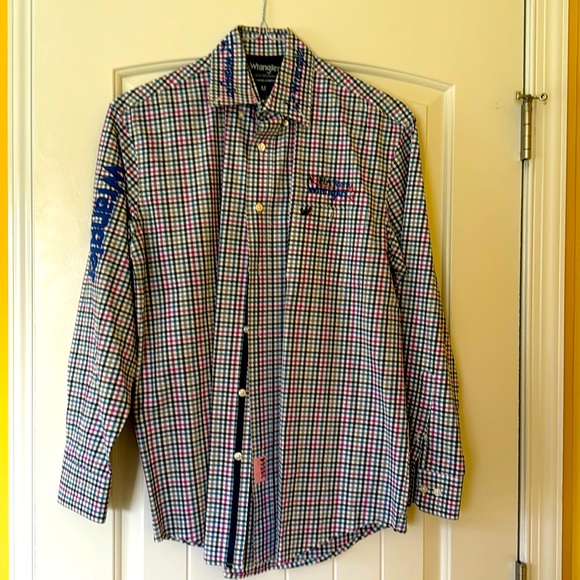 Men’s- Wrangler button down shirt - Picture 1 of 3
